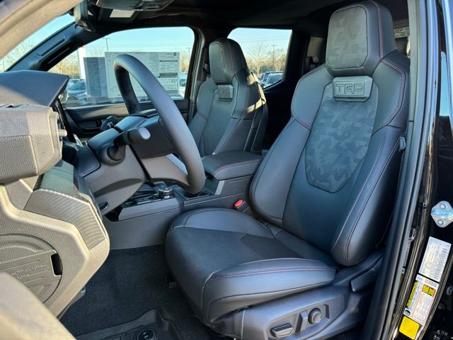 2025 Toyota Tacoma TRD Pro - Photo 11