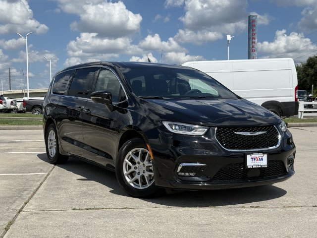 2026 Chrysler Pacifica Select - 1
