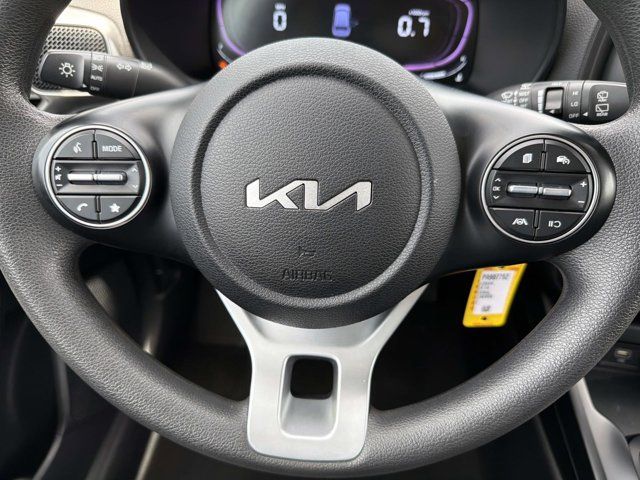 2024 Kia Soul LX - Photo 23