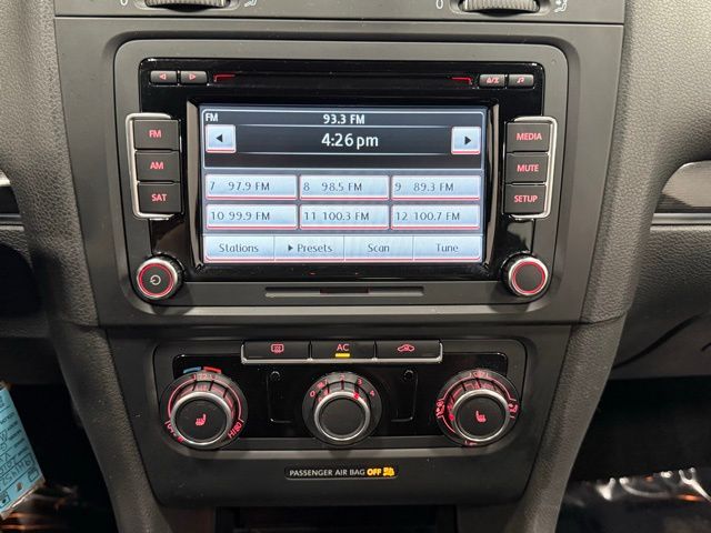 2010 Volkswagen GTI photo