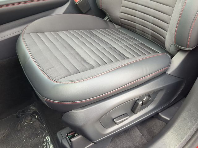 New 2026 Rapid Red Metallic Tinted Clearcoat Ford ST-Line image 23
