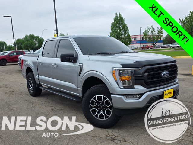Iconic Silver Metallic 2022 Ford F-150 XLT SuperCrew 4WD Pickup Truck Four-Wheel Drive Automatic
