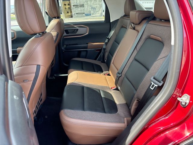 New 2025 Ruby Red Metallic Tinted Clearcoat Ford Outer Banks® image 18