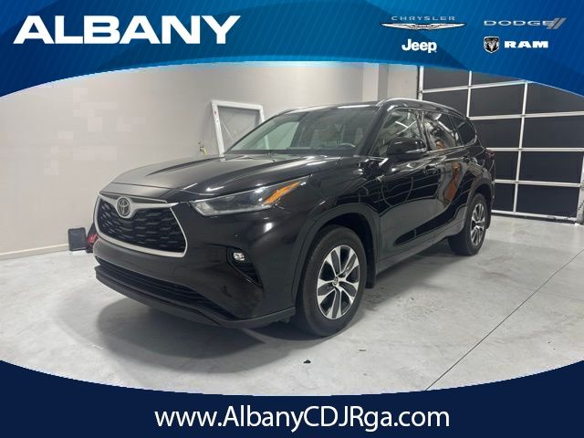 2021 Toyota Highlander XLE AWD
