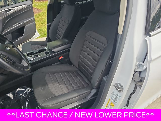 Used 2020 White Ford SE image 15
