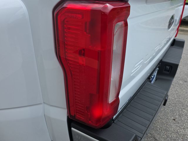 New 2026 Oxford White Ford F-350® XL image 33