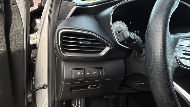 Used 2023 Silver Hyundai Calligraphy image 22