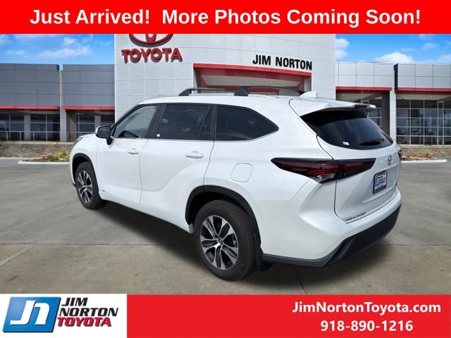 Used 2025 Toyota Highlander Hybrid SUV