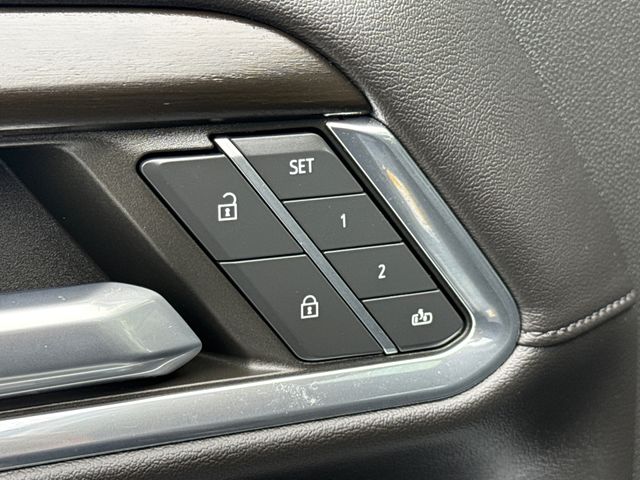 Used 2024 Silver GMC Denali image 22