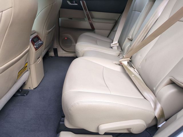 used 2013 Toyota Highlander car, priced at $18,591