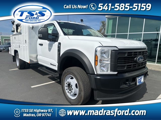 Oxford White 2024 Ford F-600 Super Duty Pickup Truck Four-Wheel Drive Automatic