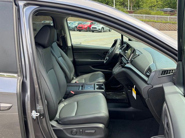 new 2026 Honda Odyssey car, priced at $42,076
