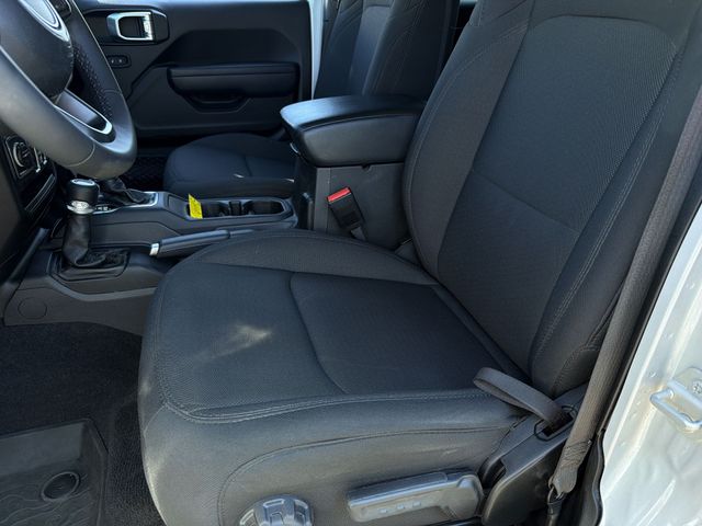 Used 2023 Silver Jeep Sport S image 22