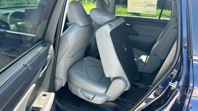 New 2026 Toyota Highlander SUV