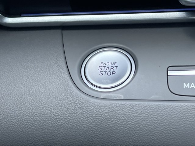 Used 2025 Blue Hyundai SEL Sport image 27
