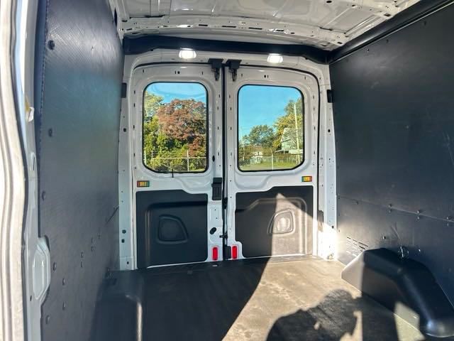 2019 Ford Transit-250 Base 43