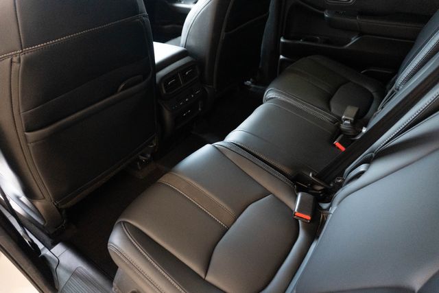Used 2025 Honda Pilot SUV