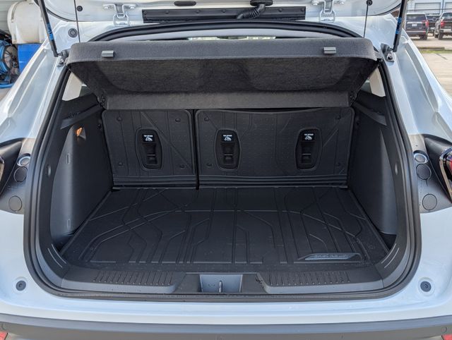 New 2026 White Chevrolet LT image 26