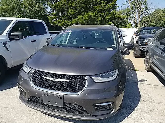 Used 2022 Chrysler Pacifica Van