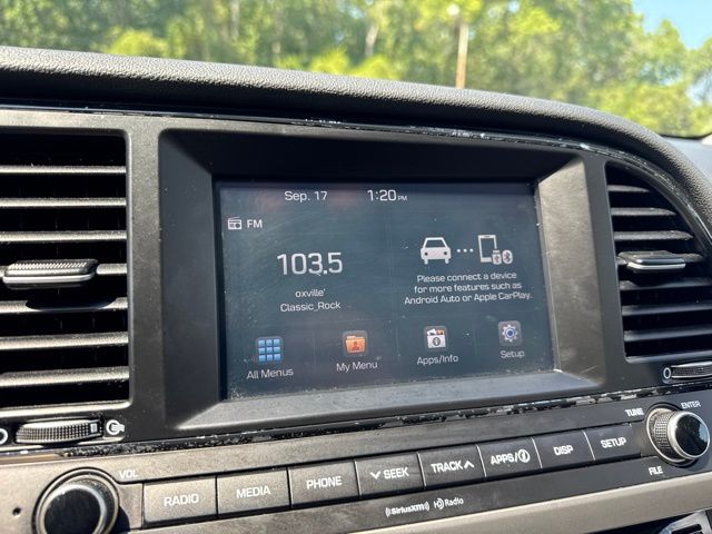 Used 2018 Blue Hyundai Value Edition image 19