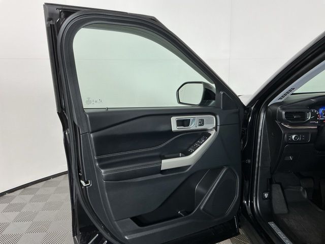 Certified Used 2022 Black Ford Limited image 15