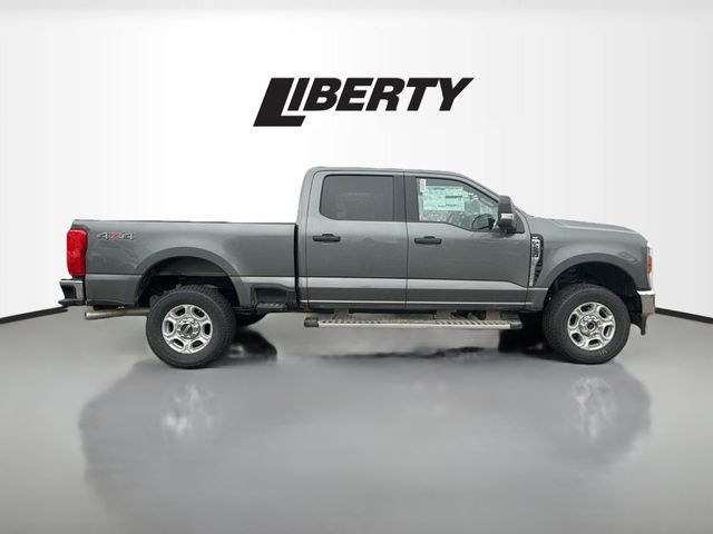 2025 Ford F-250SD XLT photo