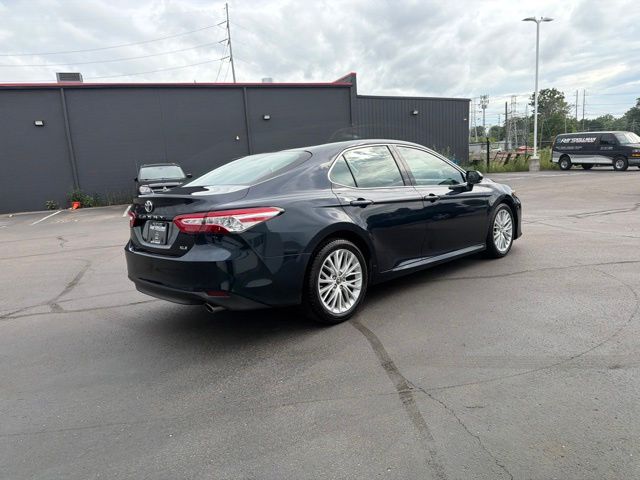 Used 2018 Blue Toyota XLE image 8