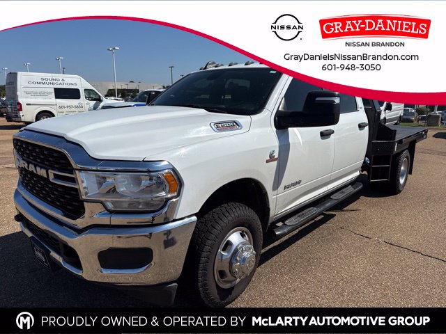 Bright White Clearcoat 2024 RAM 3500 Chassis Pickup Truck Four-Wheel Drive 6-Speed Automatic
