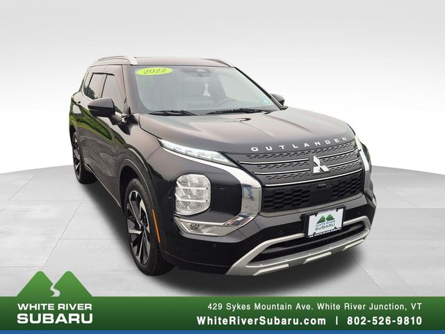 Black 2022 Mitsubishi Outlander SUV / Crossover All-Wheel Drive Continuously Variable Transmission