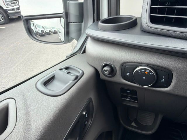 New 2026 White Ford Base image 22