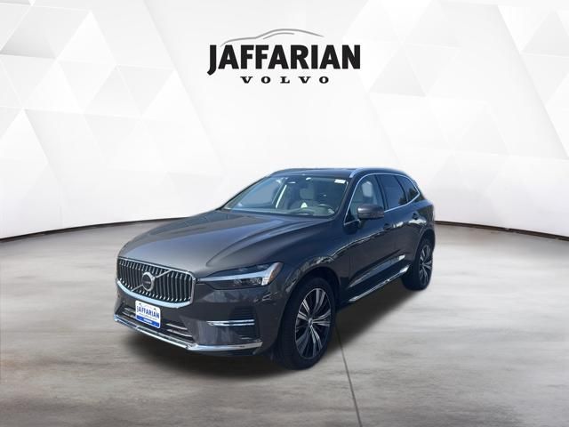2023 Volvo XC60 Recharge T8 Ultimate Bright Theme eAWD