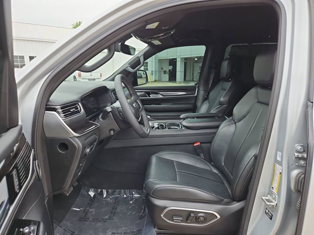 2024 Jeep Wagoneer Base Silver at River Oaks CDJR