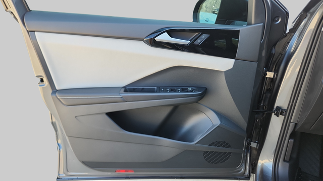 2025 Volkswagen Taos