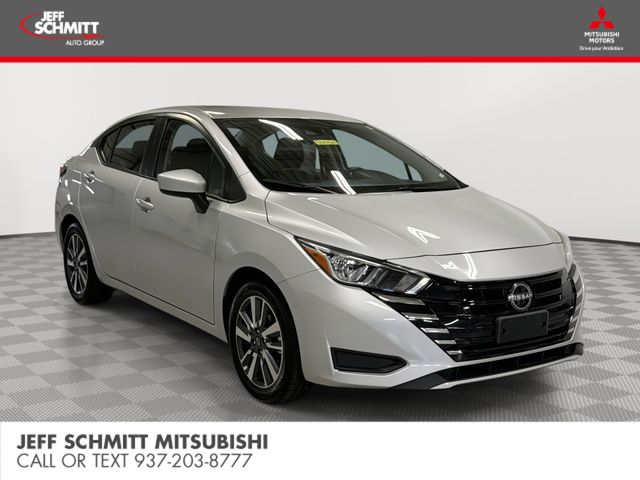 Brilliant Silver Metallic 2024 Nissan Versa SV FWD Sedan Front-Wheel Drive Continuously Variable Transmission