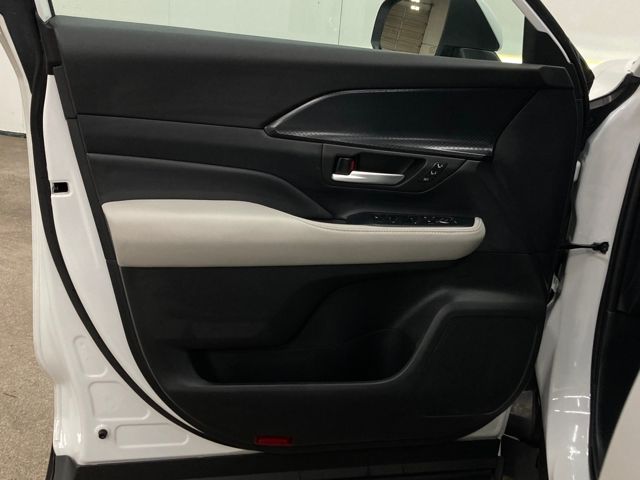 2024 Toyota Grand Highlander Hybrid MAX Platinum