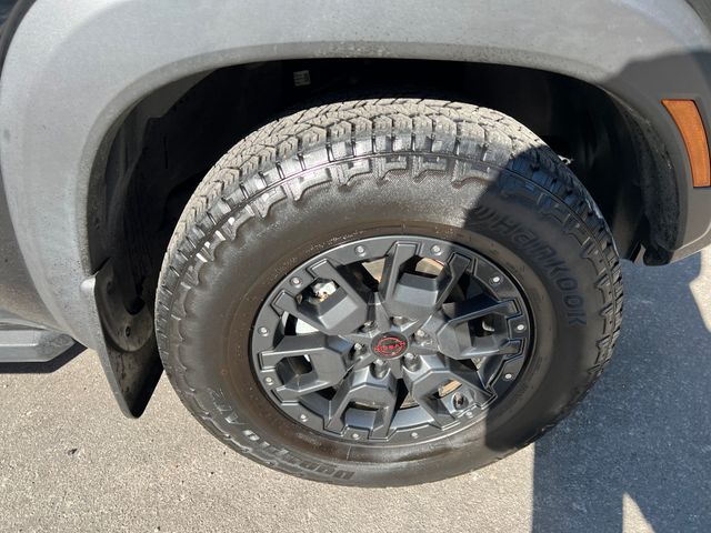 2023 Nissan Frontier PRO-4X 12