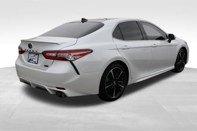 2019 Toyota Camry XSE 19