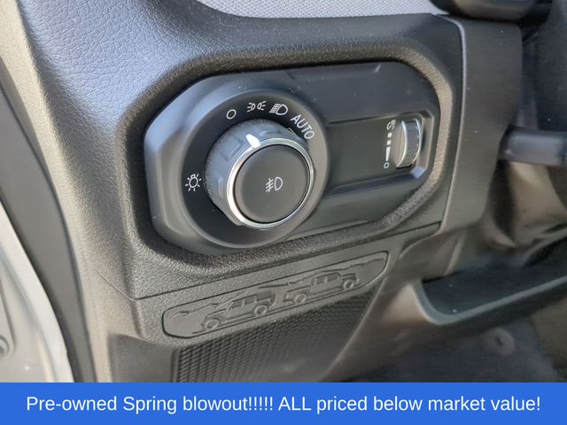 Used 2024 Silver Zynith Clearcoat Jeep Sport S image 23
