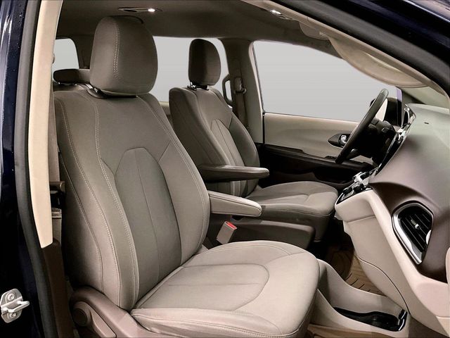 2017 Chrysler Pacifica Touring - 6