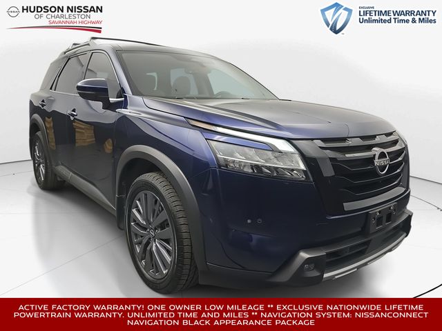 2023 Nissan Pathfinder SL FWD