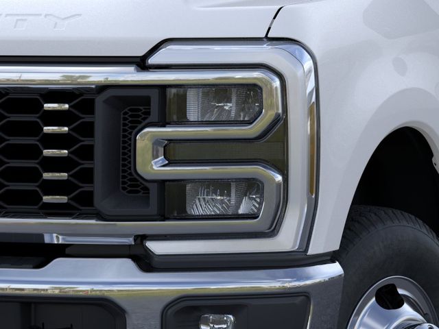 New 2026 White Ford King Ranch image 18