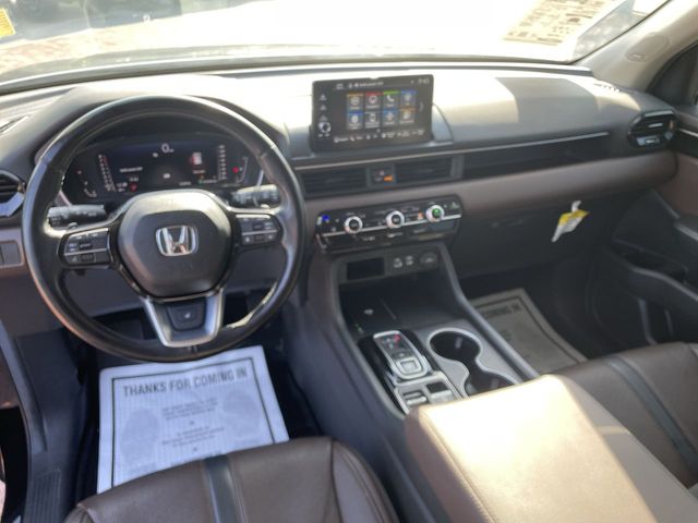 Used 2025 Honda Pilot SUV