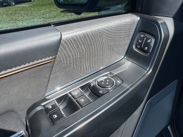 Used 2023 White Ford Platinum image 20