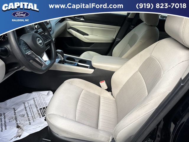 Used 2025 Black Nissan 2.5 SV image 19
