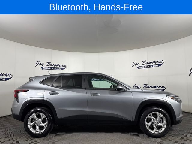 View vehicle photo 5