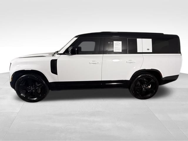 2023 Land Rover Defender 130 X-Dynamic SE 4