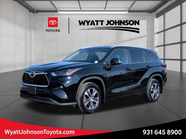 Midnight Black Metallic 2025 Toyota Highlander XLE AWD SUV / Crossover All-Wheel Drive 8-Speed Automatic