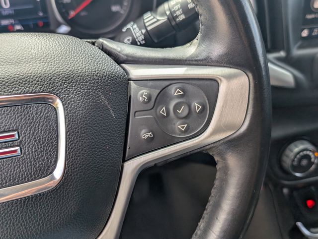 Used 2021 White GMC SLE image 20