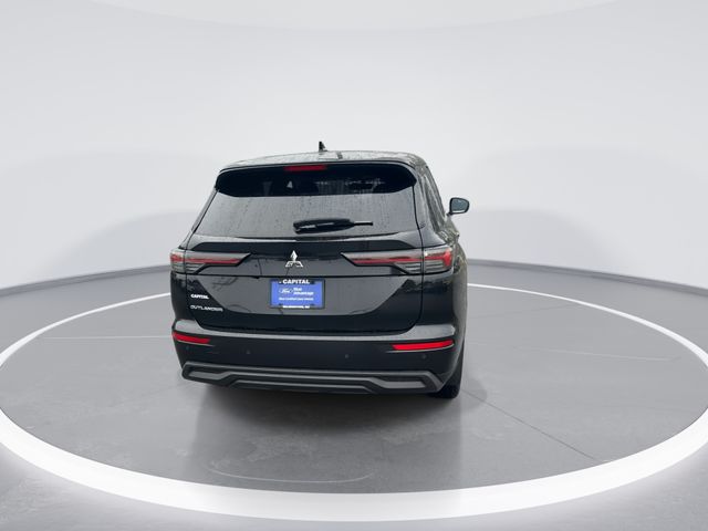 Used 2025  Mitsubishi ES image 6
