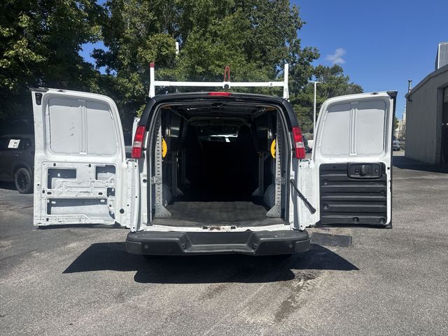 Used 2023 White GMC Work Van image 12